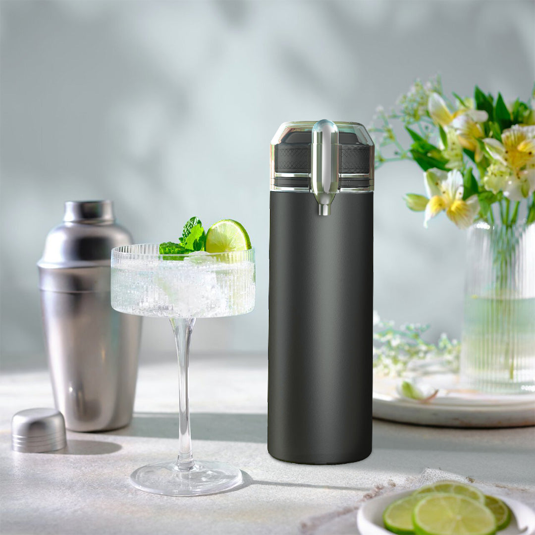 750ml Black Vacuum Insulated Sparkling Water Bottle Maker – Portable Carbonated Drinks Machine